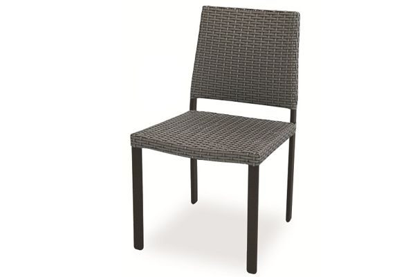 cadeira em aluminio, pintura eletrostatica e trama especial em fibra sintetica para area externa