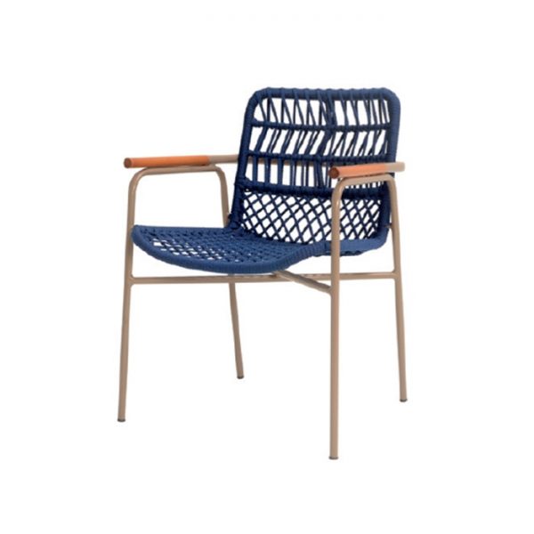 cadeira em aluminio, trama em corda nautica com detalhes em madeira cumaru